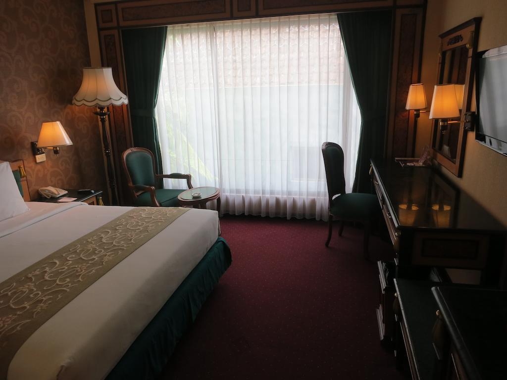 Gajahmada Graha Hotel Malang Dış mekan fotoğraf
